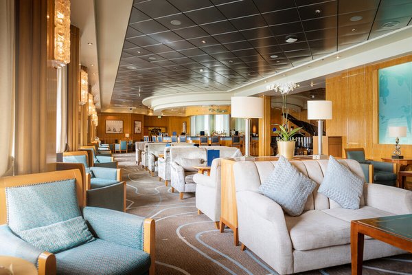 Queen Mary 2