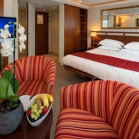Come aboard the AmaLyra and discover one of 8 cabin categories on a total of 4 decks that can accommodate 144 passengers. Choose your dream cabin and feel at home on board the AmaLyra!