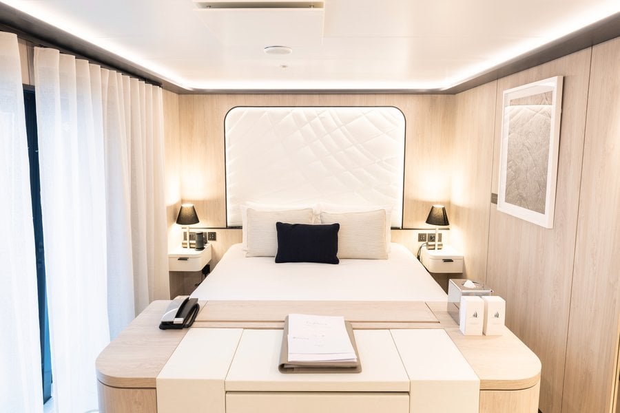 Westelijke Middellandse Zee vanaf Dubrovnik, Kroatië met de Le Ponant