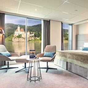 Kommen Sie an Bord der Amadeus Brilliant und entdecken Sie eine der 7 Kabinenkategorien auf insgesamt 4 Decks die für 150 Passagiere Platz bieten. Wählen Sie Ihre Traumkabine und fühlen Sie sich auf Ihrer Kreuzfahrt an Bord der Amadeus Brilliant wie Zuhause!