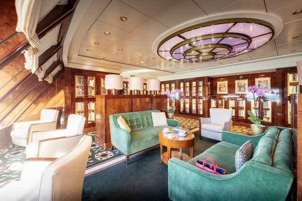 Queen Mary 2