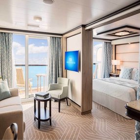 Kommen Sie an Bord der undefined und entdecken Sie eine der 126 Kabinenkategorien auf insgesamt 15 Decks die für 3660 Passagiere Platz bieten. Wählen Sie Ihre Traumkabine und fühlen Sie sich auf Ihrer Kreuzfahrt an Bord der undefined wie Zuhause!