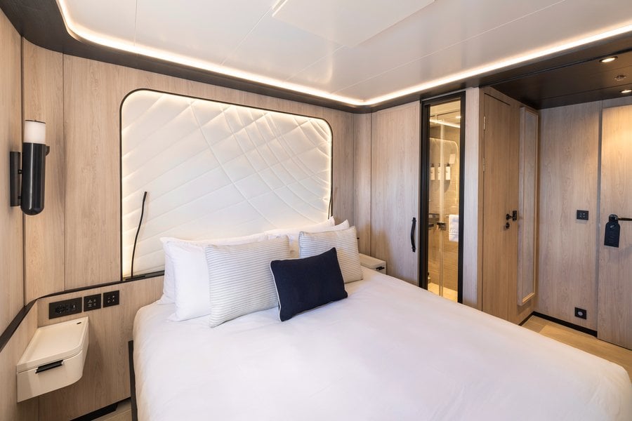 Westelijke Middellandse Zee vanaf Dubrovnik, Kroatië met de Le Ponant