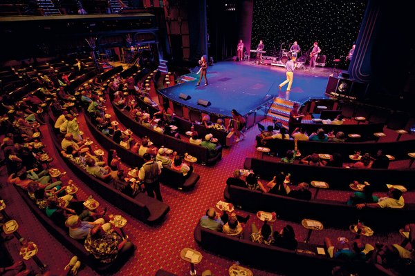 Carnival Breeze