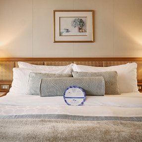Come aboard the undefined and discover one of 119 cabin categories on a total of 13 decks that can accommodate 2670 passengers. Choose your dream cabin and feel at home on board the undefined!