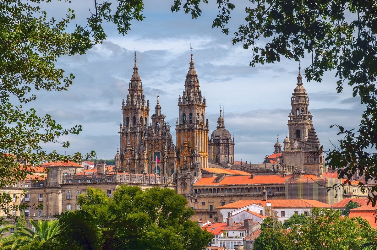 Portugal's River of Gold, Lisbon & Santiago de Compostela