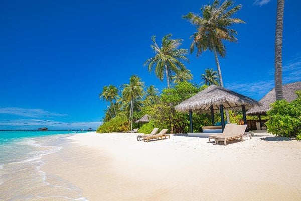Jewels of the Indian Ocean with Singapore Stay