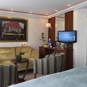 Come aboard the AmaLyra and discover one of 9 cabin categories on a total of 4 decks that can accommodate 148 passengers. Choose your dream cabin and feel at home on board the AmaLyra!