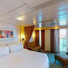 Kommen Sie an Bord der Mariner of the Seas und entdecken Sie eine der 119 Kabinenkategorien auf insgesamt 14 Decks die für 4000 Passagiere Platz bieten. Wählen Sie Ihre Traumkabine und fühlen Sie sich auf Ihrer Kreuzfahrt an Bord der Mariner of the Seas wie Zuhause!