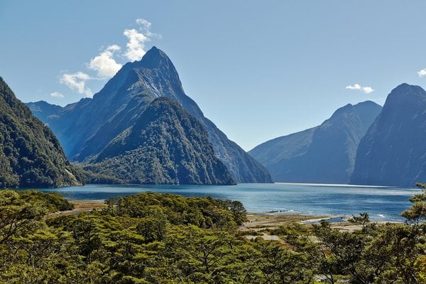 Luxury New Zealand with Auckland and Sydney Stays