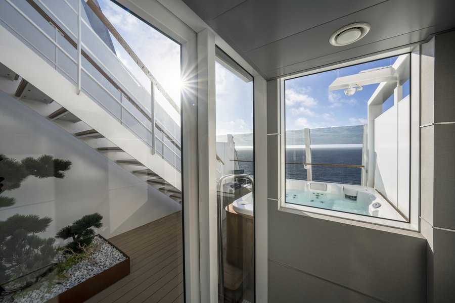 MSC Yacht Club Masionette Suite mit Whirlpool (Kat. YJD): 