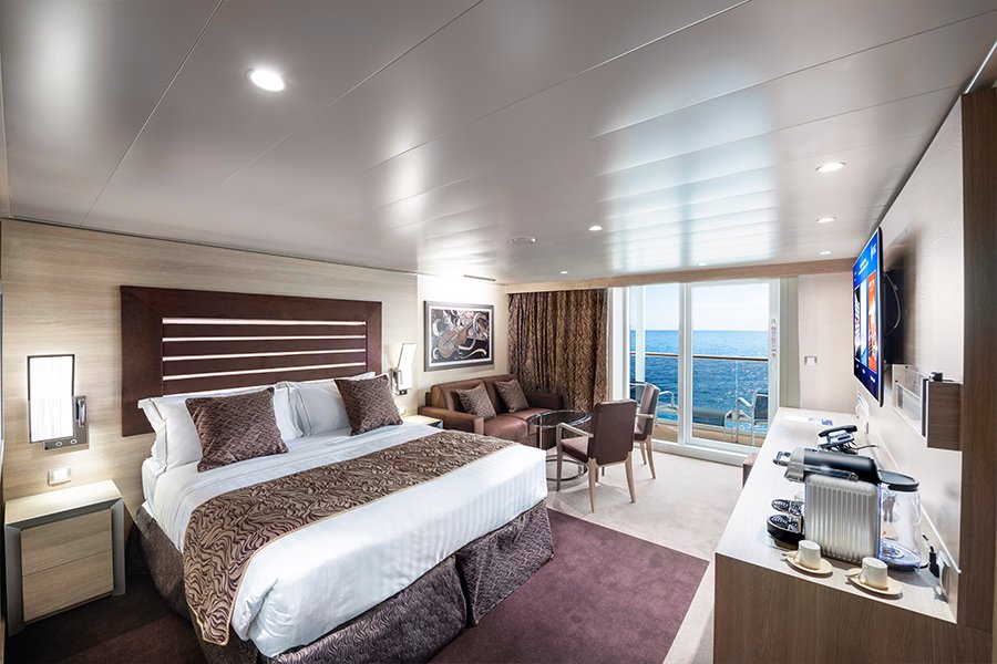 Suite: Deluxe Yacht Club
