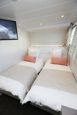 Outside Cabin MAIN DECK - 2 BEDS