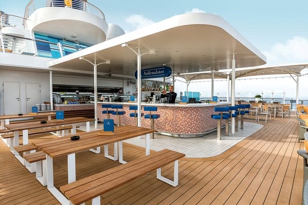 Mein Schiff 4