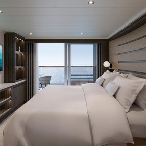Kommen Sie an Bord der EXPLORA III und entdecken Sie eine der 34 Kabinenkategorien auf insgesamt 11 Decks die für 1473 Passagiere Platz bieten. Wählen Sie Ihre Traumkabine und fühlen Sie sich auf Ihrer Kreuzfahrt an Bord der EXPLORA III wie Zuhause!
