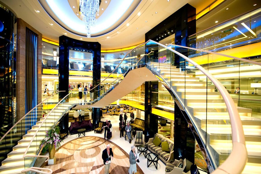 Mittelmeer ab La Valletta, Malta auf der Azura