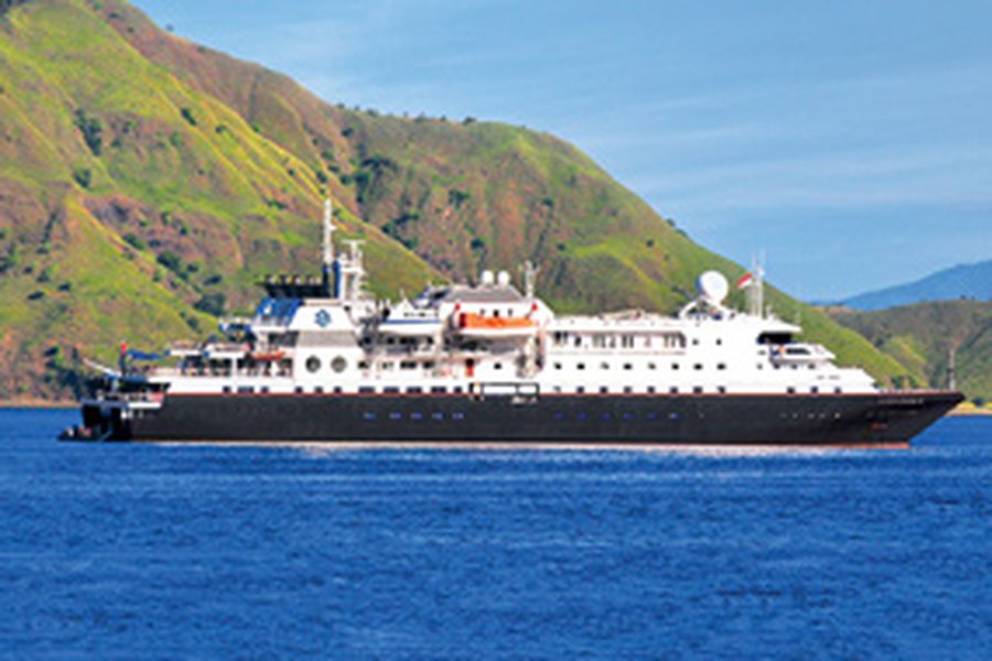 Silver Discoverer