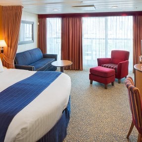 Kommen Sie an Bord der undefined und entdecken Sie eine der 103 Kabinenkategorien auf insgesamt 12 Decks die für 2543 Passagiere Platz bieten. Wählen Sie Ihre Traumkabine und fühlen Sie sich auf Ihrer Kreuzfahrt an Bord der undefined wie Zuhause!