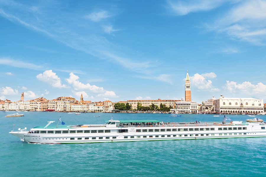 Westliches Mittelmeer ab Mantua, Italien auf der MS Michelangelo