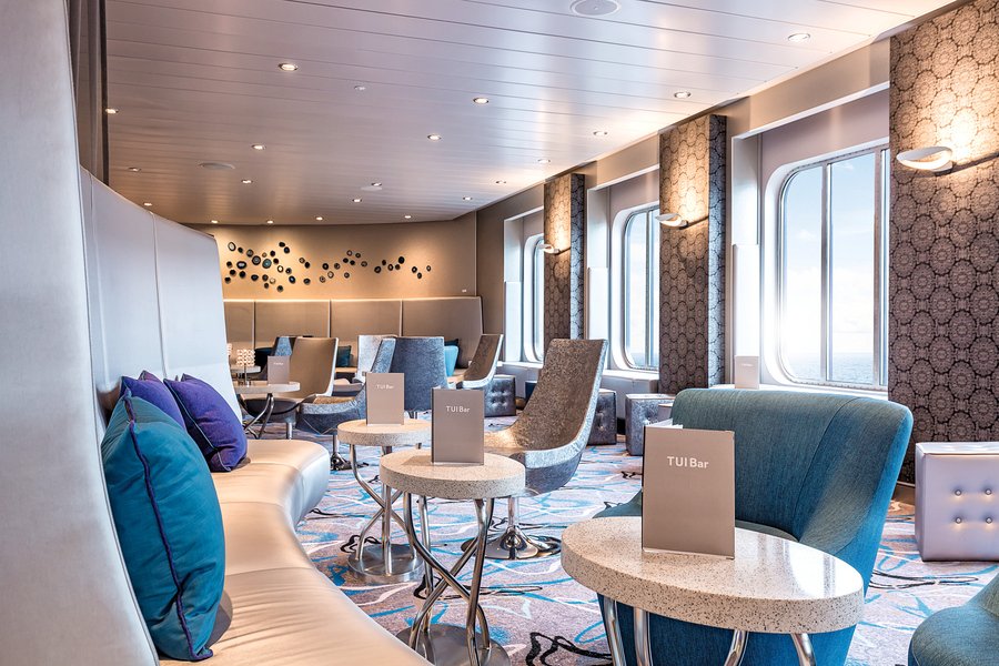 Mein Schiff 6