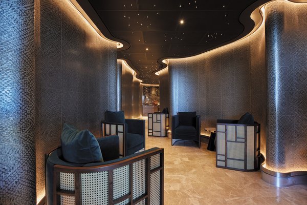 Seven Seas Grandeur