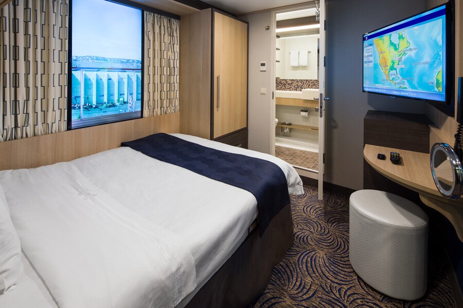 Inside Cabin: Studio 2W
