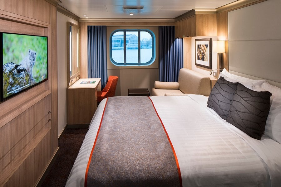 Engeland vanaf Rotterdam, Nederland met de Nieuw Statendam