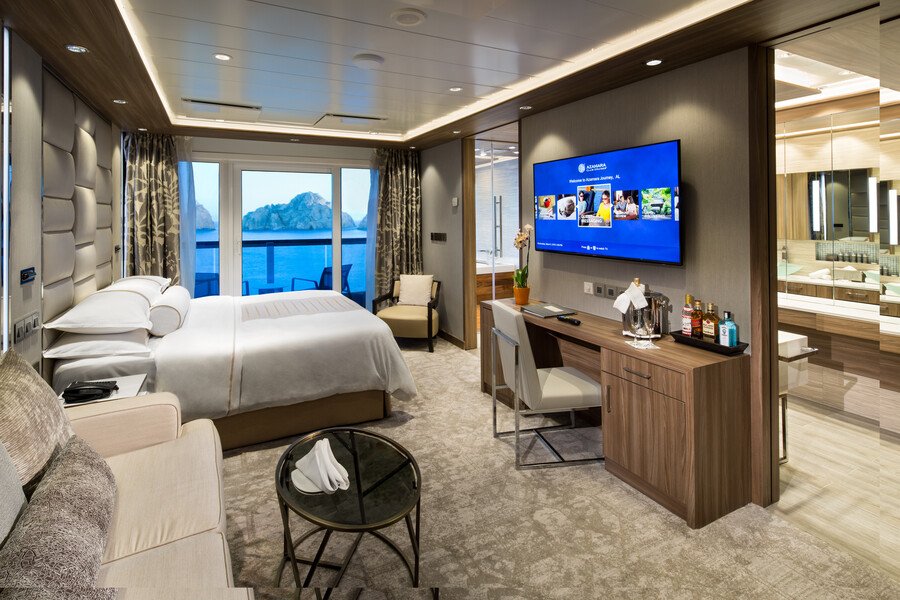 Azamara Pursuit