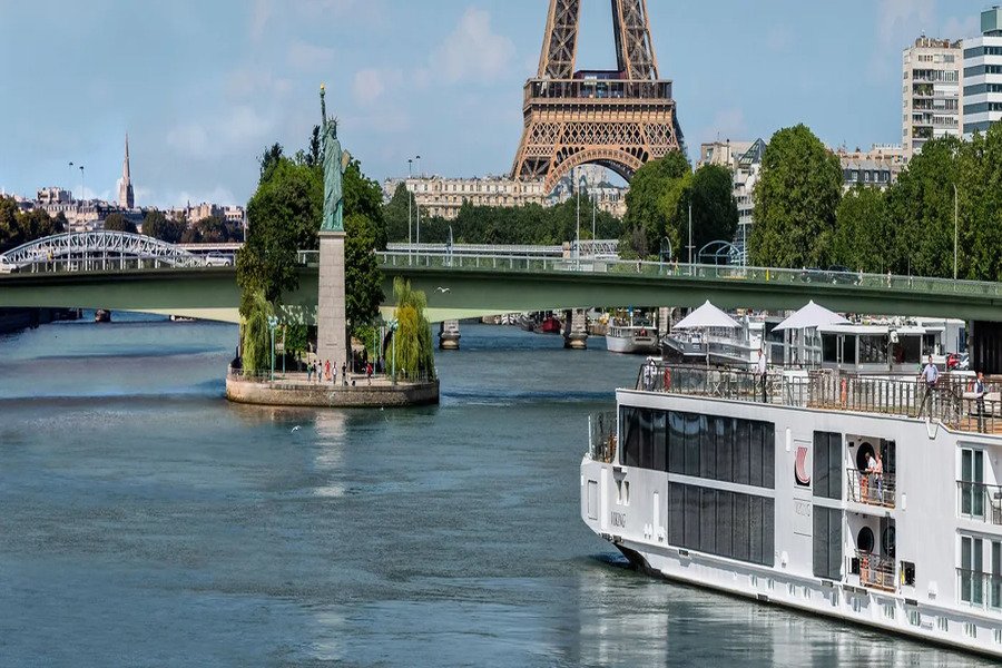 France from Paris, France with the Viking Fjolvar
