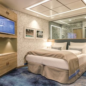 Kommen Sie an Bord der undefined und entdecken Sie eine der 51 Kabinenkategorien auf insgesamt 12 Decks die für 2534 Passagiere Platz bieten. Wählen Sie Ihre Traumkabine und fühlen Sie sich auf Ihrer Kreuzfahrt an Bord der undefined wie Zuhause!