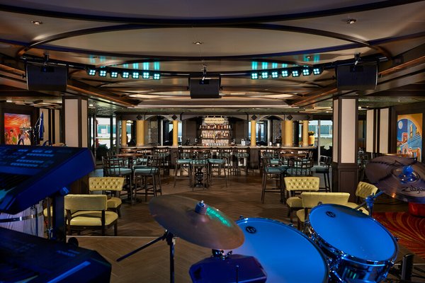 Carnival Horizon