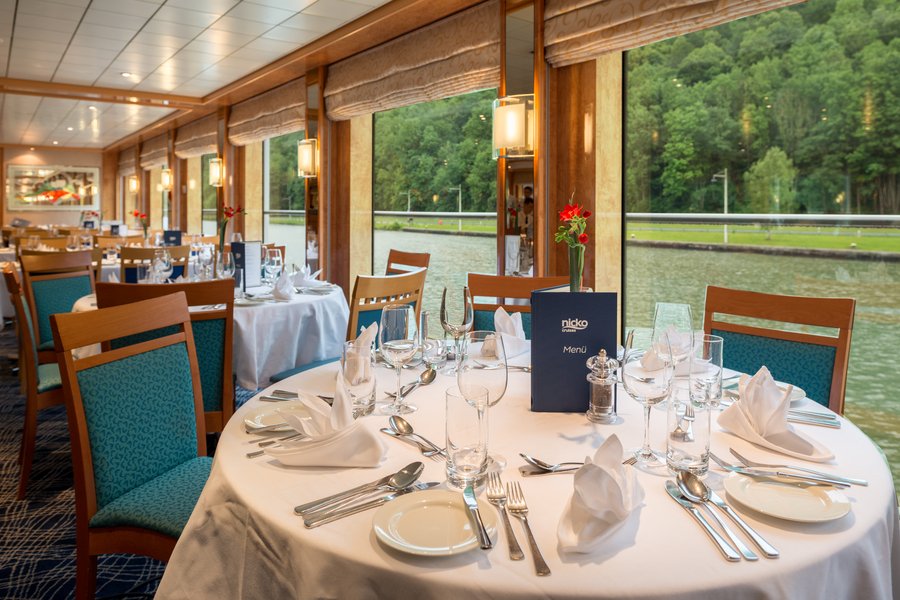 Donau vanaf Passau, Duitsland met de VIKTORIA