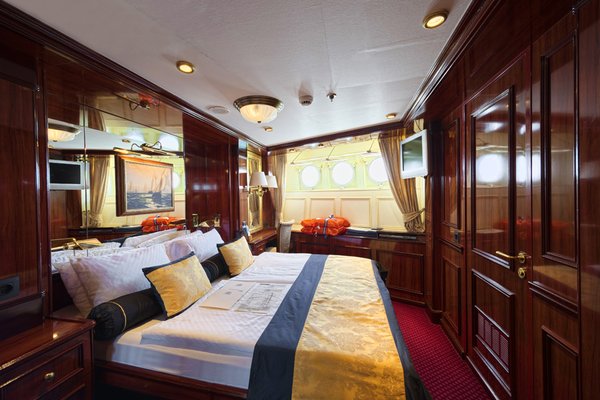Royal Clipper