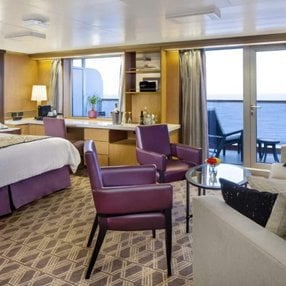 Kommen Sie an Bord der Oosterdam und entdecken Sie eine der 115 Kabinenkategorien auf insgesamt 11 Decks die für 1964 Passagiere Platz bieten. Wählen Sie Ihre Traumkabine und fühlen Sie sich auf Ihrer Kreuzfahrt an Bord der Oosterdam wie Zuhause!