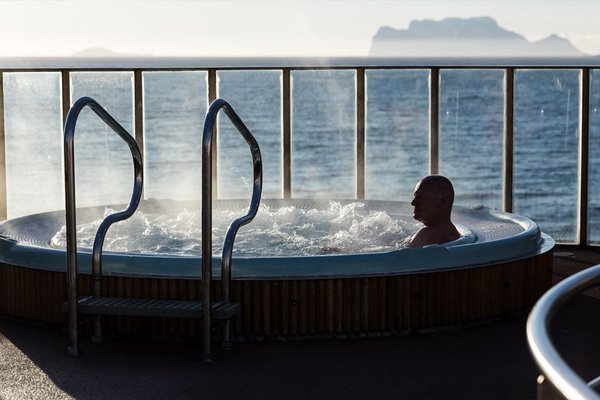MS Trollfjord