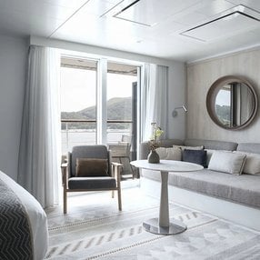 Come aboard the Le Dumont-D'Urville and discover one of 15 cabin categories on a total of 5 decks that can accommodate 184 passengers. Choose your dream cabin and feel at home on board the Le Dumont-D'Urville!
