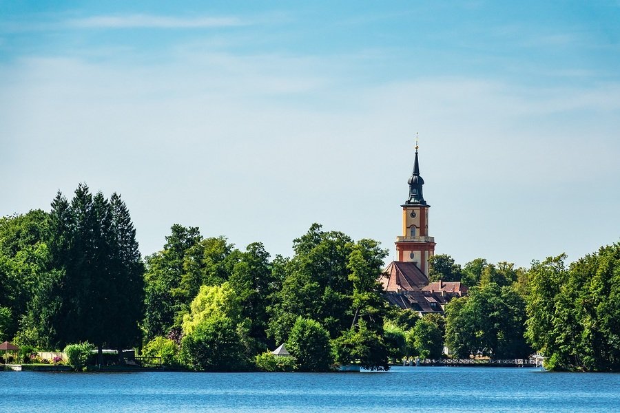 Oder ab Berlin-Tegel, Deutschland auf der MS Sans Souci