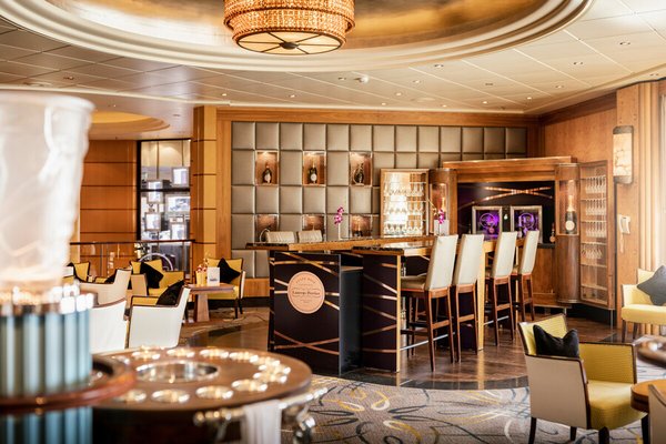 Queen Mary 2