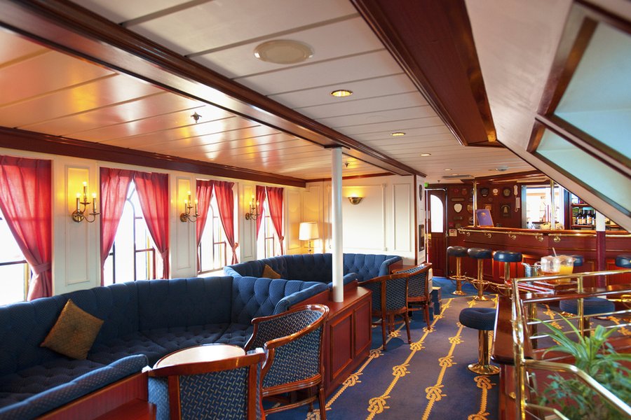 Star Flyer Charter