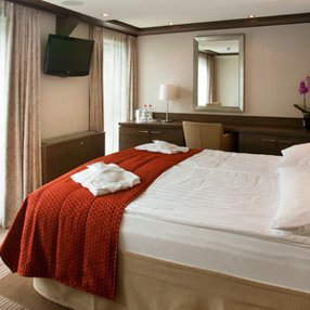 Come aboard the undefined and discover one of 5 cabin categories on a total of 4 decks that can accommodate 138 passengers. Choose your dream cabin and feel at home on board the undefined!