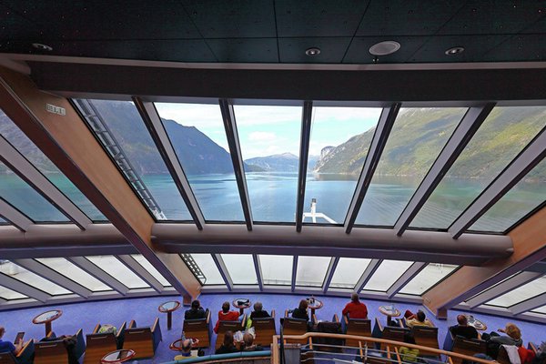 MS Trollfjord