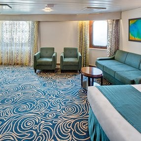 Kommen Sie an Bord der Rhapsody of the Seas und entdecken Sie eine der 60 Kabinenkategorien auf insgesamt 11 Decks die für 2416 Passagiere Platz bieten. Wählen Sie Ihre Traumkabine und fühlen Sie sich auf Ihrer Kreuzfahrt an Bord der Rhapsody of the Seas wie Zuhause!