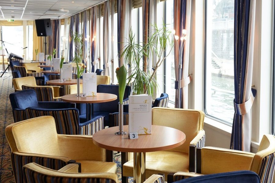 Main ab Köln, Deutschland auf der Aurelia