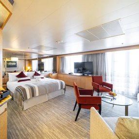 Come aboard the Renaissance and discover one of 159 cabin categories on a total of 9 decks that can accommodate 1100 passengers. Choose your dream cabin and feel at home on board the Renaissance!