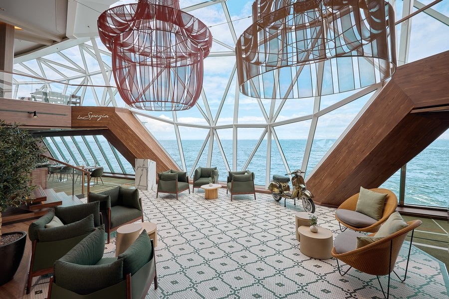 Ostsee ab Warnemünde auf der Mein Schiff 7