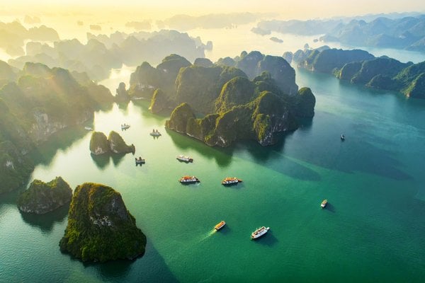 Luxury Vietnam and Thailand with Hong Kong and Singapore Stays