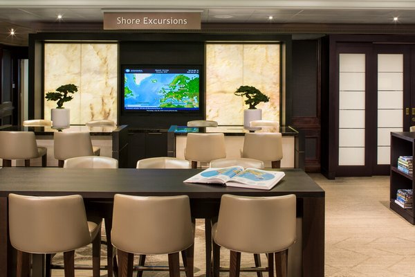 Azamara Pursuit