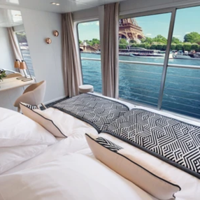 Kommen Sie an Bord der undefined und entdecken Sie eine der 12 Kabinenkategorien auf insgesamt 3 Decks die für 105 Passagiere Platz bieten. Wählen Sie Ihre Traumkabine und fühlen Sie sich auf Ihrer Kreuzfahrt an Bord der undefined wie Zuhause!