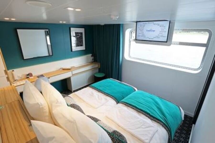 Outside Cabin MAIN DECK 1 DOUBLE BED CAT B	