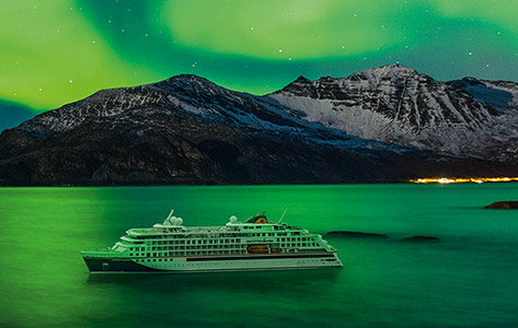 Kreuzfahrten im November 2026: Nordlichter bestaunen oder Sonne tanken?